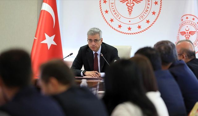 Sağlık Bakanı Memişoğlu: Maymun çiçeği ve Kovid-19 ile ilgili gelişmeleri takip ediyoruz