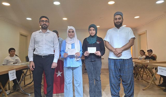 Sarıyahşi'de öğrenciler bilgide yarıştı