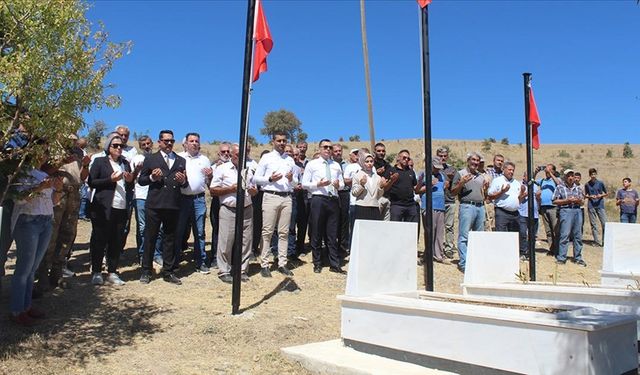 Tunceli'de PKK'lı teröristlerce şehit edilen 6 sivil ve 2 güvenlik korucusu anıldı