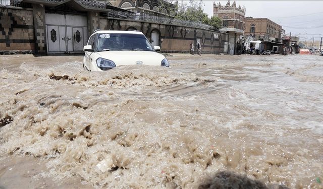 Yemen'in batısında meydana gelen selde 45 kişi yaşamını yitirdi