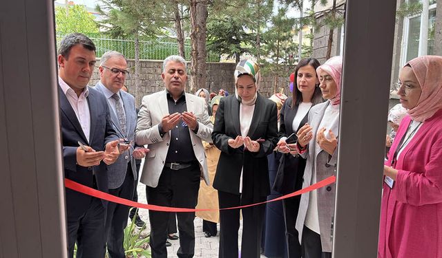 Hacılar Merkez Kur'an Kursu ve Diyanet Gençlik Merkezi açıldı