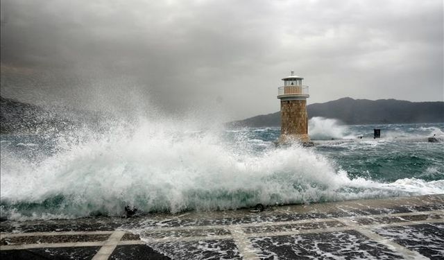 Batı Akdeniz için fırtına uyarısı