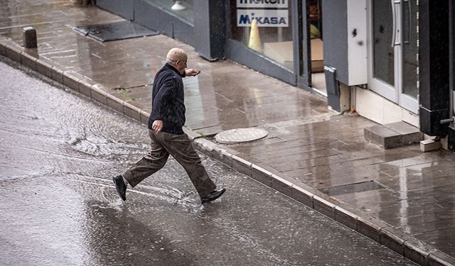 Erzurum'da sağanak etkili oldu