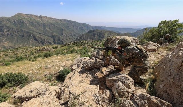 Fırat Kalkanı bölgesinde 8 PKK/YPG'li terörist etkisiz hale getirildi