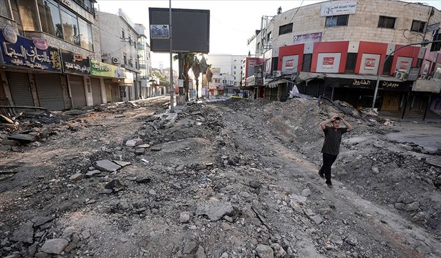 İşgalciler 10 gün süren saldırının ardından Cenin'den büyük yıkım bırakarak çekildi