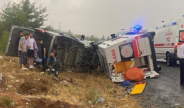 Muğla'da iki trafik kazasında 1 kişi öldü, 14 kişi yaralandı