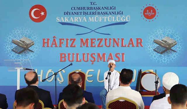 Sakarya'da mezun hafızlar buluştu