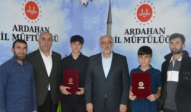 Ardahan'da hafızlar belge aldı