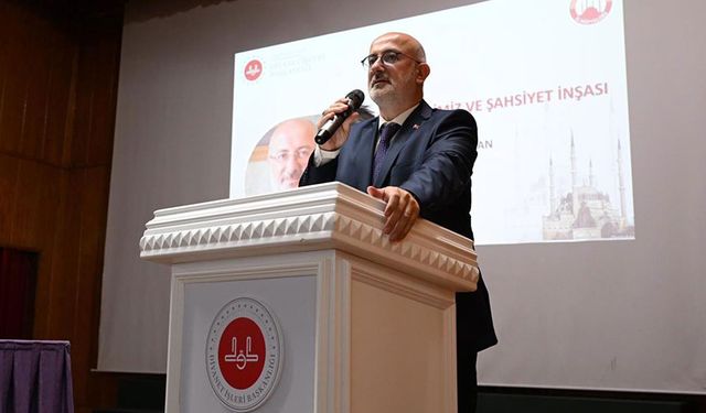 Akademi Başkanı Kaan: Bir şahsiyet krizi var