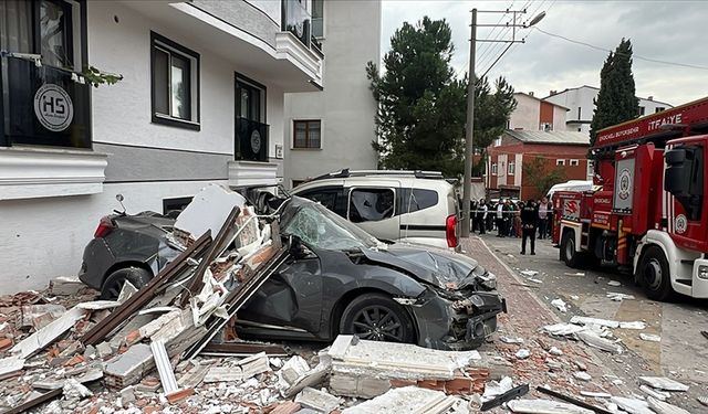 Kocaeli'de bir evde doğal gaz patlaması sonucu 8 kişi yaralandı