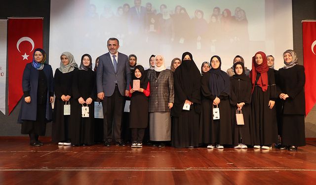 Kur'an Kursları Arası Hafızlık Yarışması Kız Öğrenciler Türkiye Finali