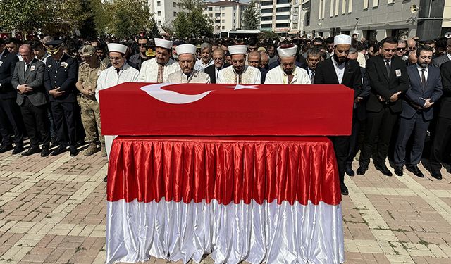 Şehit Piyade Sözleşmeli Er Sefer Alan için Elazığ'da tören düzenlendi