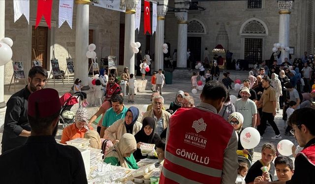 Vakıflar Genel Müdürlüğü Üsküdar'da "Amin Alayı" merasimi düzenledi