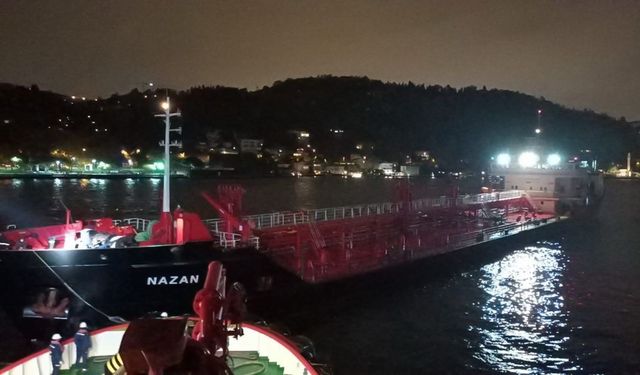 İstanbul Boğazı'nda gemi trafiği çift yönlü askıya alındı