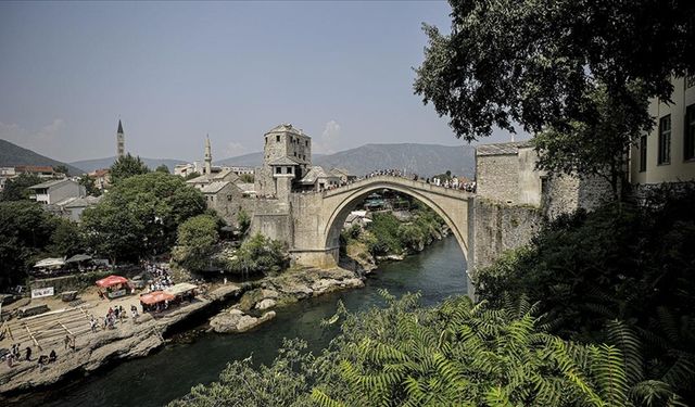 Mostar Köprüsü'nün yıkılışının üzerinden 31 yıl geçti