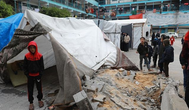 İşgalcilerin Gazze'ye düzenlediği saldırılarda en az 12 Filistinli şehit oldu