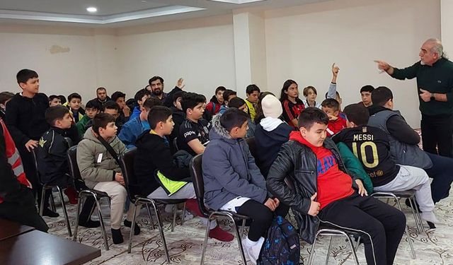 Tekirdağ'da "Maddesiz Hayat Semineri"