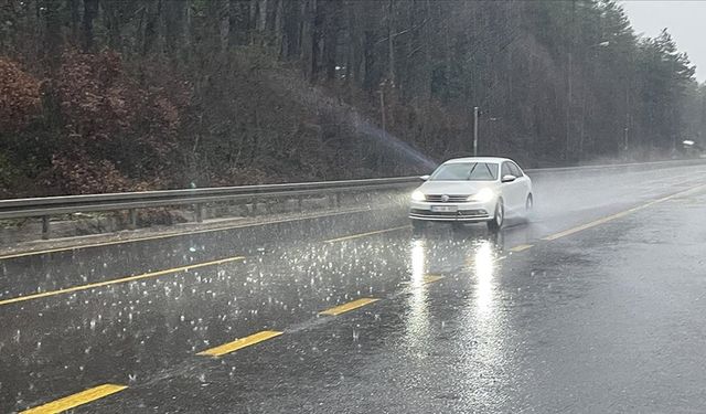 Bolu Dağı'nda sağanak etkili oldu