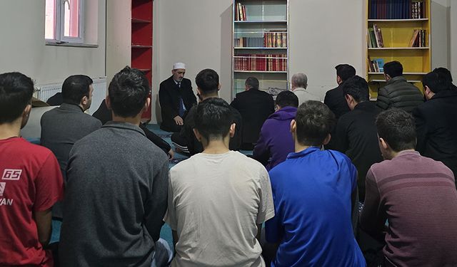 Erciş’te liseli öğrenciler "sabah namazı"nda buluştu