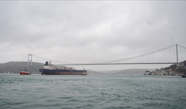 İstanbul Boğazı'nda gemi trafiği çift yönlü kapatıldı