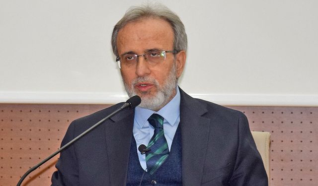 Prof. Dr. Karslı: İnsanoğlu anlam krizi içinde ömrünü tüketiyor