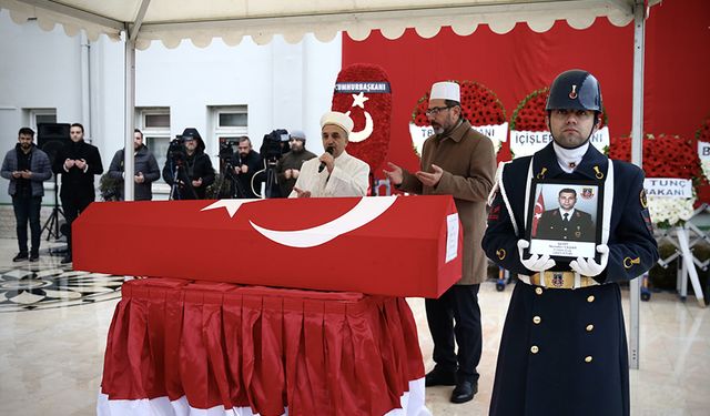 Duruşma salonundaki silahlı saldırıda şehit olan Uzman Çavuş Yaşar için Bursa'da tören düzenlendi