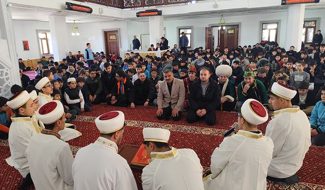 Akdağmadeni'nde çocuklar camide buluştu