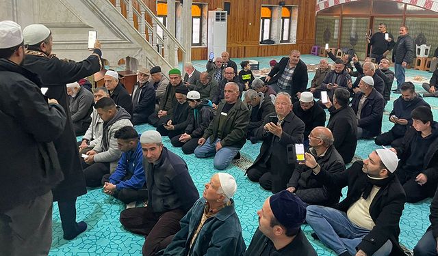 Seherde buluşan Anamurlular SMS yoluyla Filistin'e destek oldu
