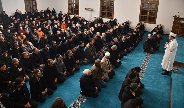 Bilecik'te onarılan tarihi Kara Mustafa Paşa Camii, törenle yeniden ibadete açıldı