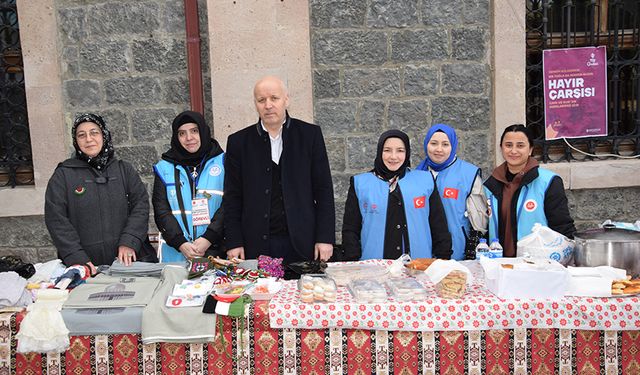 Depremden etkilenen camiler için "Hayır Çarşısı" kuruldu