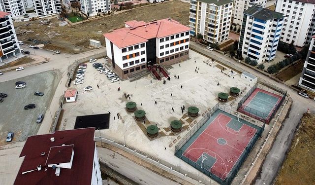 Elazığ'da 2020'deki depremin ardından yıkılan okulların yerine 61 okul eğitime kazandırıldı