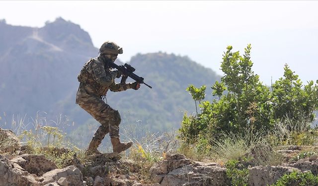 Fırat Kalkanı bölgesi ve Suriye'nin kuzeyinde PKK/YPG'li 20 terörist etkisiz hale getirildi