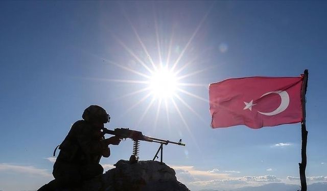 Pençe-Kaplan Operasyonu bölgesinde yaralanan asker tedavi gördüğü hastanede şehit oldu