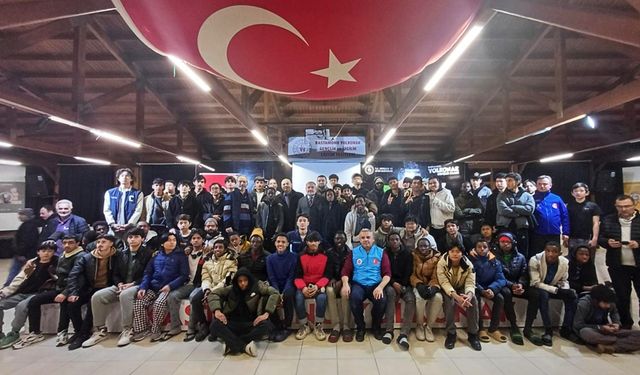 Uluslararası öğrenciler Yolkonak Kampında buluştu