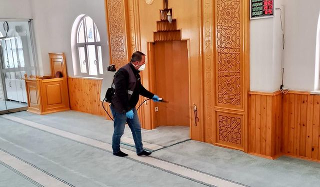 Van'da ramazan öncesi camiler temizlendi