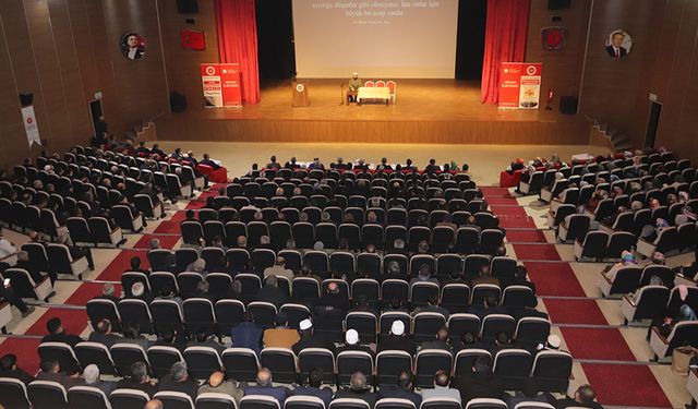 Adıyaman'da dijital dünyada dini değerlerin temsili konuşuldu