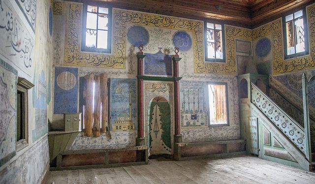 Bolu'da resim ve motiflerle bezeli köy camisi eski ihtişamına kavuşacak