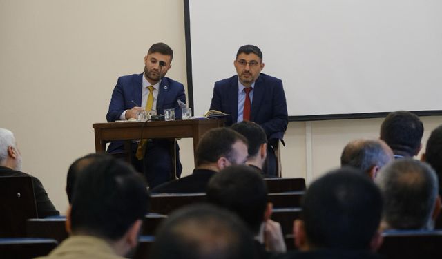 Adana'da gençlik hizmetleri istişare edildi