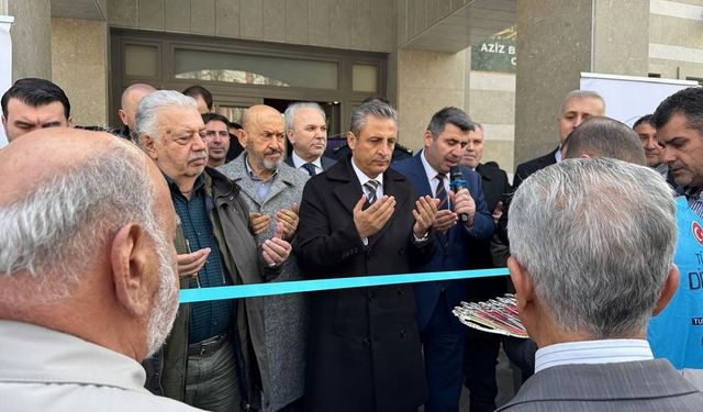 Kadıköy'de Bayraktar Camii dualarla açıldı