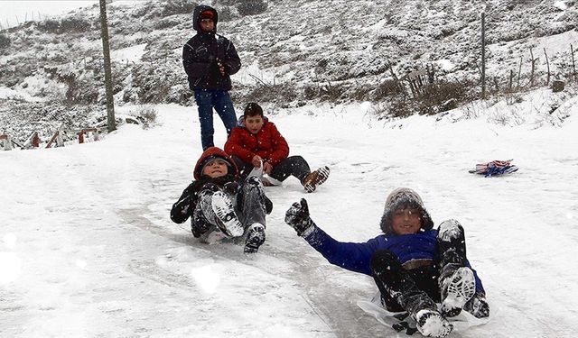 Birçok il ve ilçede kar yağışı nedeniyle eğitime 1 gün ara verildi