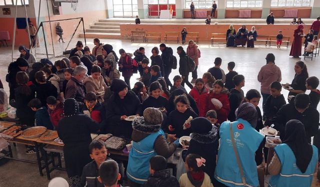 Kayseri'de hayır çarşıları kuruldu