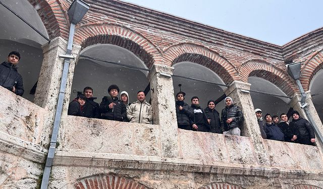 Mengenli gençler, kültür gezisine çıktı