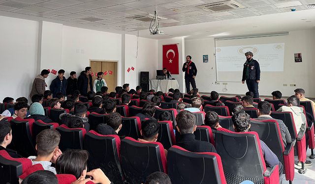 Diyanet izci liderleri imam hatipli öğrencilerle buluştu