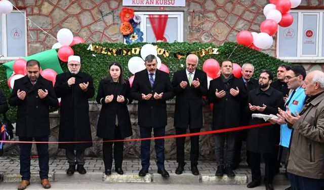 Uzundere'de Gençlik Merkezi ve Kur'an Kursu dualarla açıldı