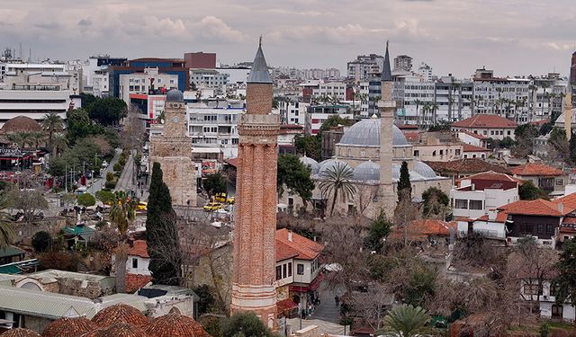 Her dönemden İslam eserine ev sahipliği yapan Antalya ramazana hazır