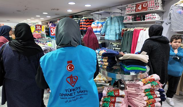 Türkiye Diyanet Vakfı, Lübnan'da on binlerce kişiye yardım ulaştırıyor