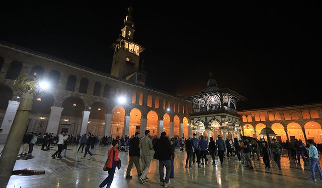 Şam'daki Emevi Camisi'nde Kadir Gecesi idrak edildi
