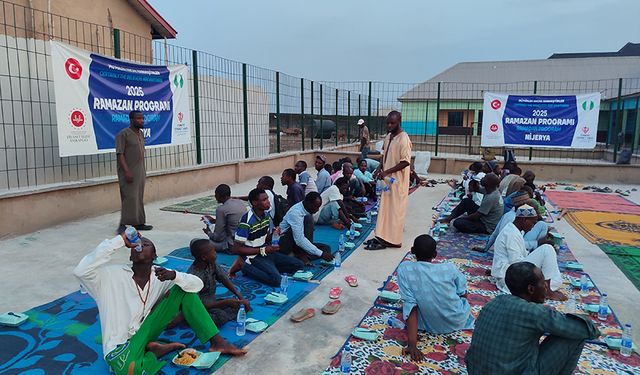 TDV, Nijerya'da Müslümanları iftar sofrasında buluşturuyor