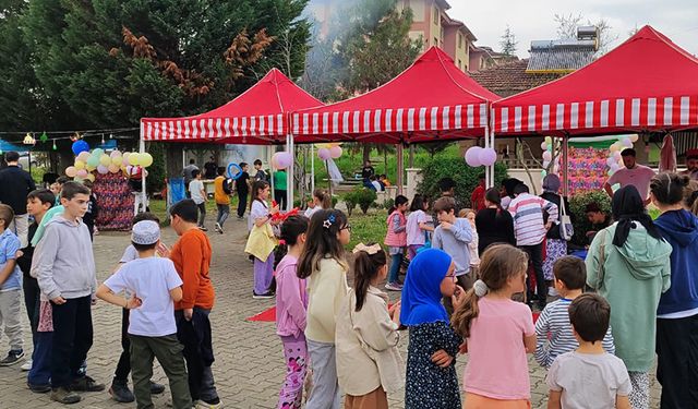 Adapazarı'nda çocuklar camide ramazan coşkusu yaşadı