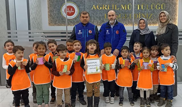 Ağrılı minikler Gazzeli kardeşlerine destek oldu